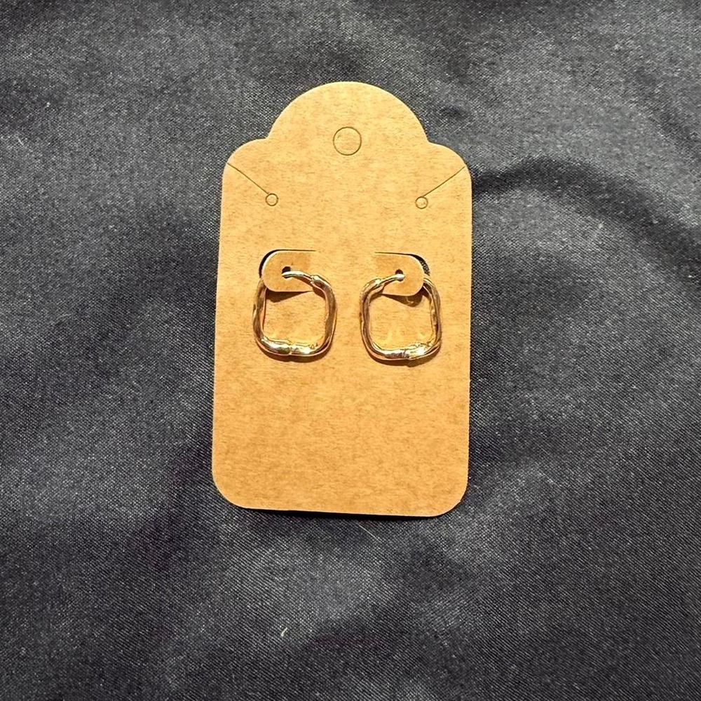 Gold Tone Square Earings